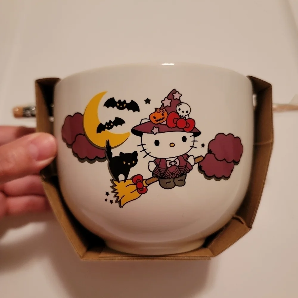 NWT Hello Kitty Halloween Ramen Bowl with Chopsticks Set